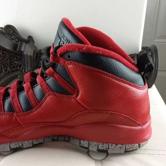 ? Air Jordan 10 retro black and red athletic shoes main image 8